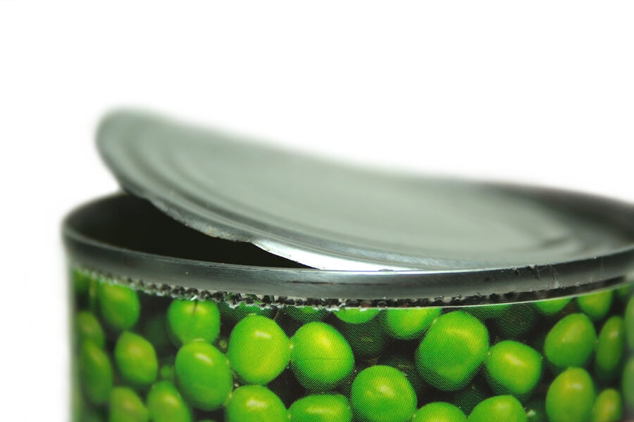 Open cans of peas canned food